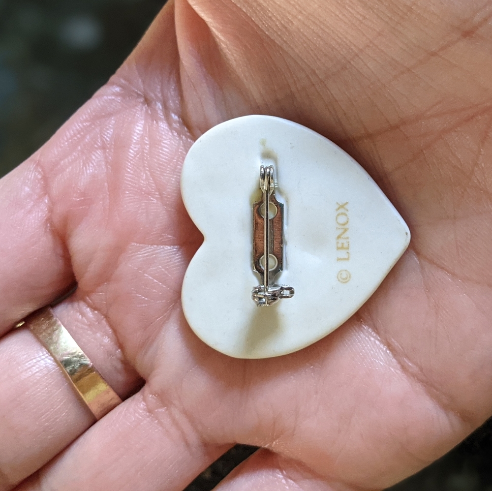 Vtg Lenox Dove Brooch - Picture 2 of 2